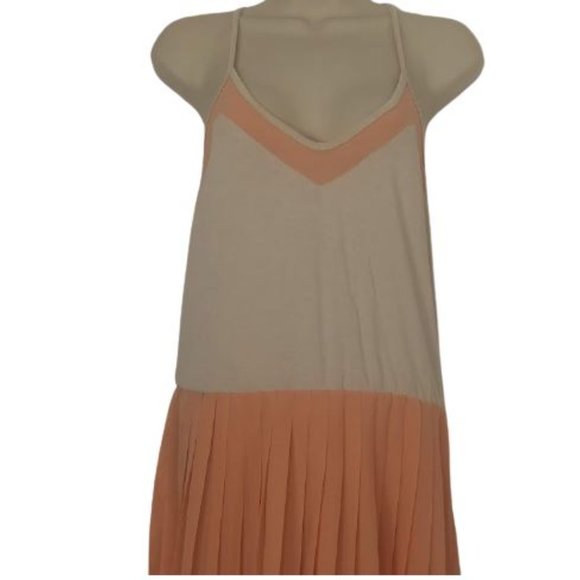 Leo Meets Virgo Grey Pink High Low Pleated Midi Dress - Picture 2 of 6